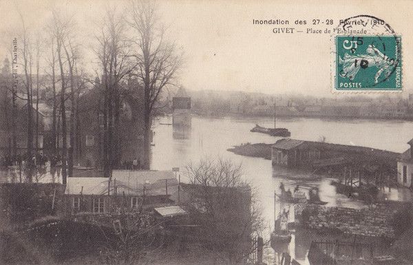 PLACE DE L' ESPLANADE 1910