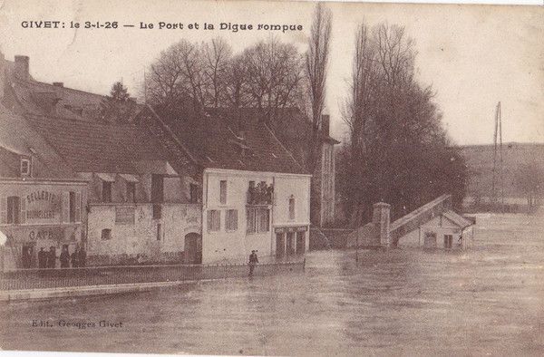 CAFE DU RIVAGE SOUS LES EAUX EN 1926