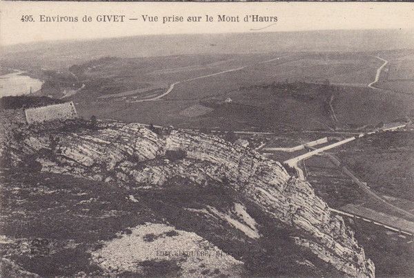 VUE SUR LE MONT D' HAURS