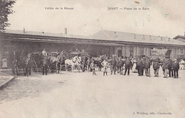 MILITAIRES PLACE DE LA GARE