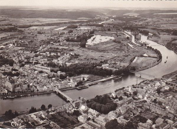 VUE SUR LE PORT